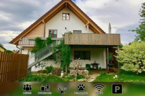 HOMELY STAY in a MODERN GREEN DREAM